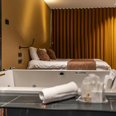 فندق Aux Etangs - 3*
