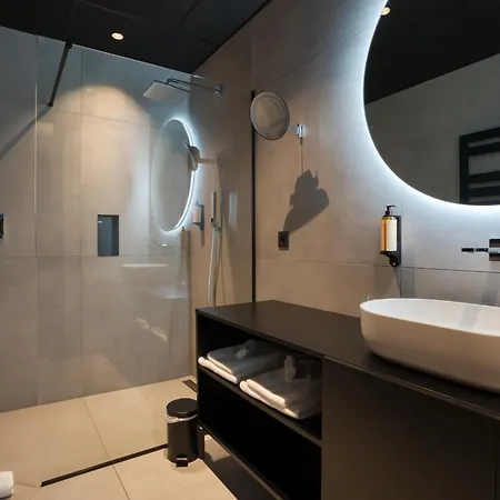فندق Aux Etangs -